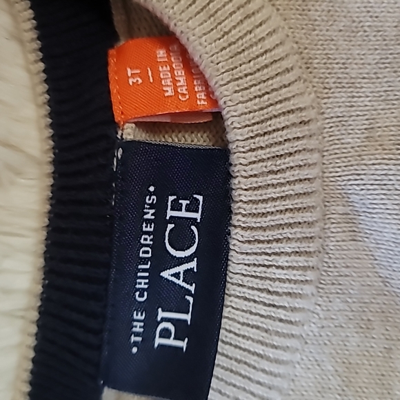 Boys sweater, Toddler Size 3, The Children's Place - Picture 2 of 4